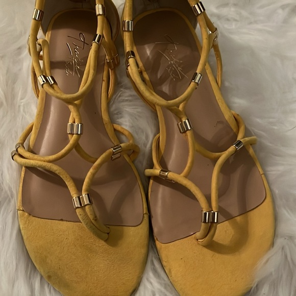 Sandals - Picture 3 of 5